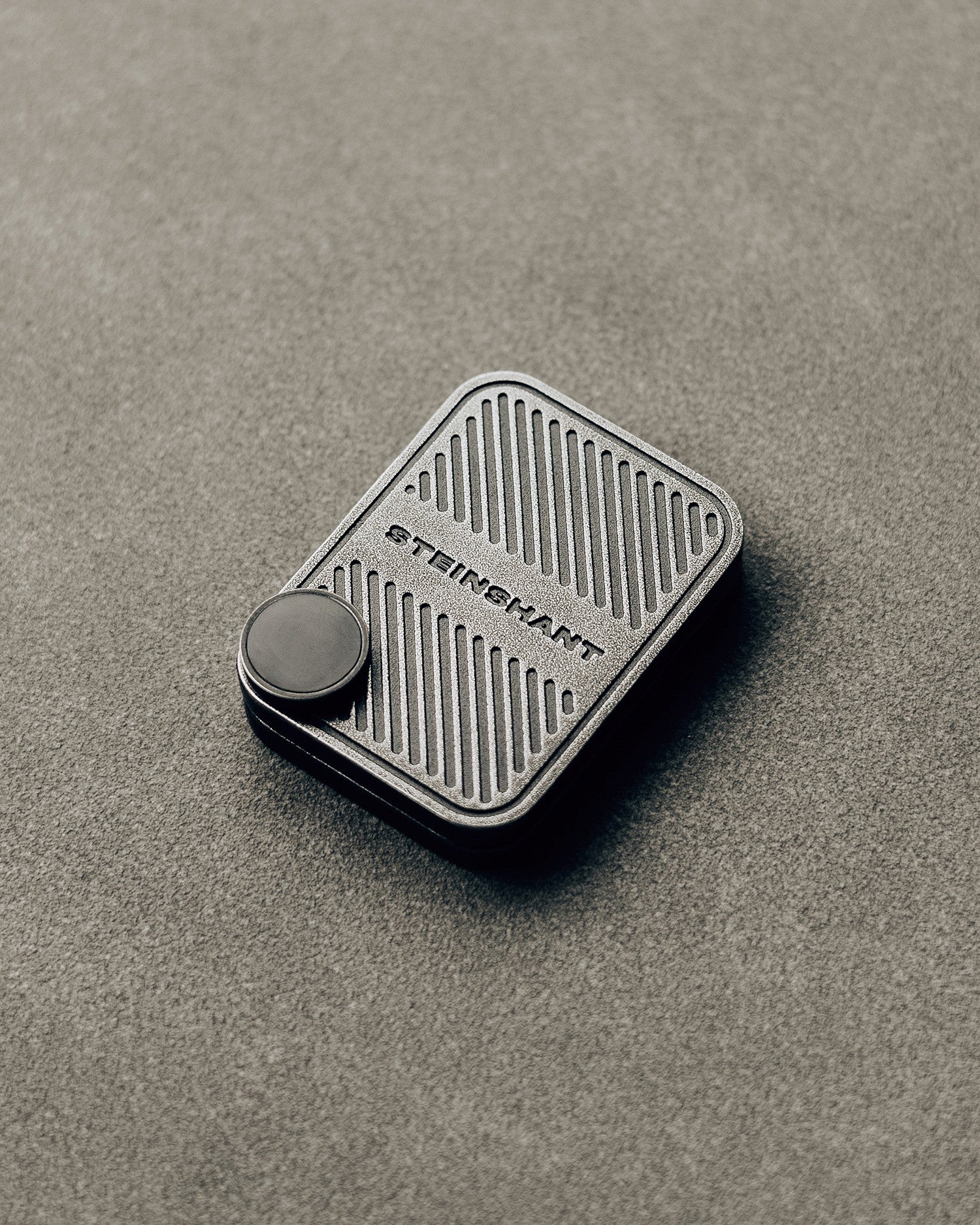 Pulse NFC Screw (Gasoline)