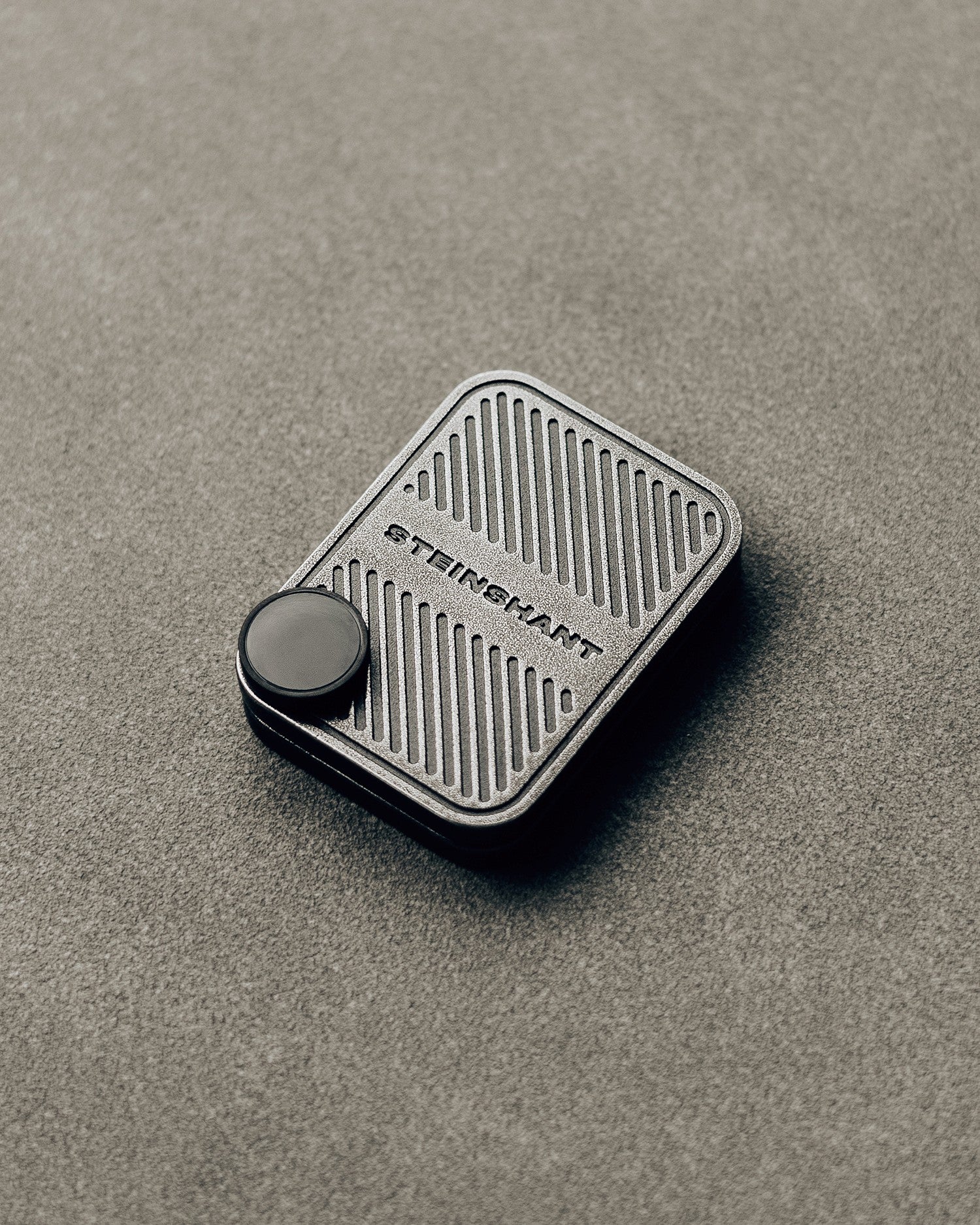 Pulse NFC Screw (Midnight)