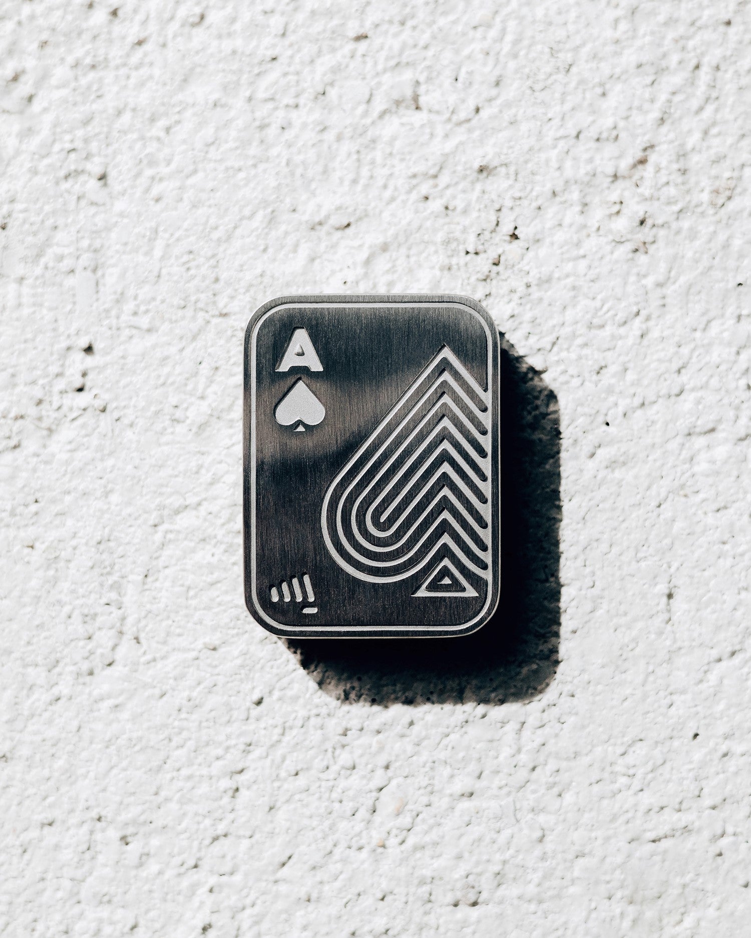 (SAMPLE) SHUFFLE POCKET ACES (Satin Silver)